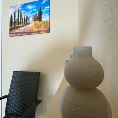 Tuscany Hills - Free Covered Parking Wifi Air Conditioning Casa de Férias