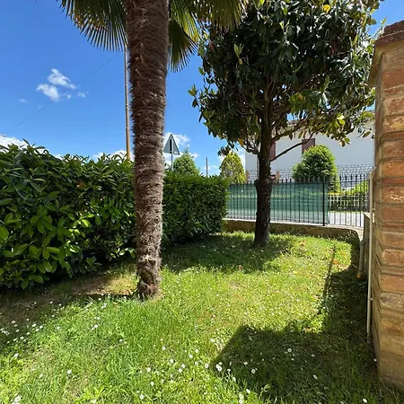 Tuscany Hills - Free Covered Parking Wifi Air Conditioning