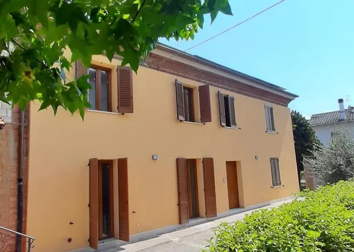 Tuscany Hills - Free Covered Parking Wifi Air Conditioning 토리타디시에나