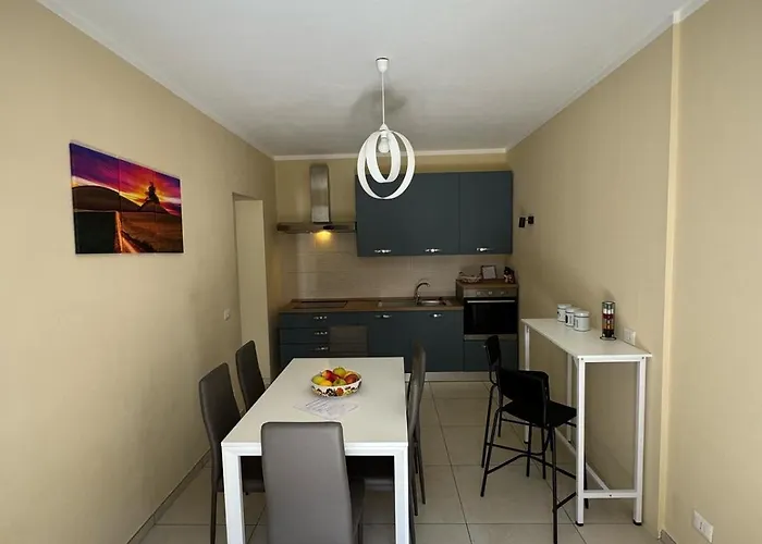 Tuscany Hills - Free Covered Parking Wifi Air Conditioning * 토리타디시에나