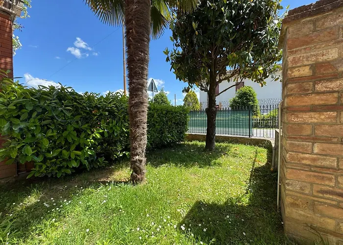 Tuscany Hills - Free Covered Parking Wifi Air Conditioning