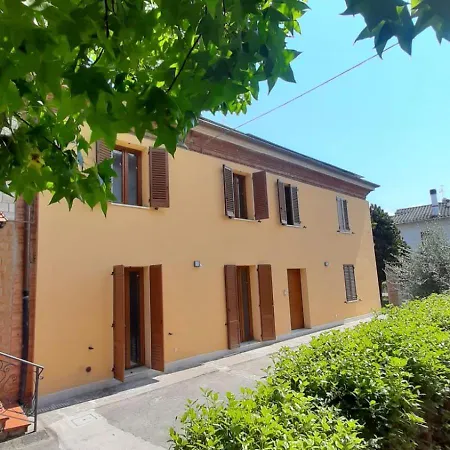 Tuscany Hills - Free Covered Parking Wifi Air Conditioning Torrita di Siena