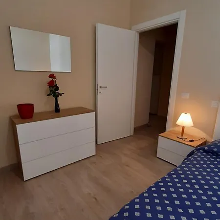Tuscany Hills - Free Covered Parking Wifi Air Conditioning *