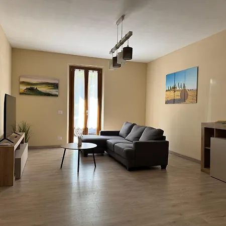 Tuscany Hills - Free Covered Parking Wifi Air Conditioning Torrita di Siena