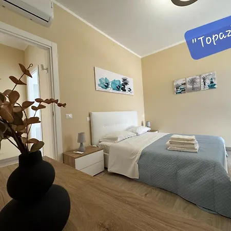 Holiday home Tuscany Hills - Free Covered Parking Wifi Air Conditioning