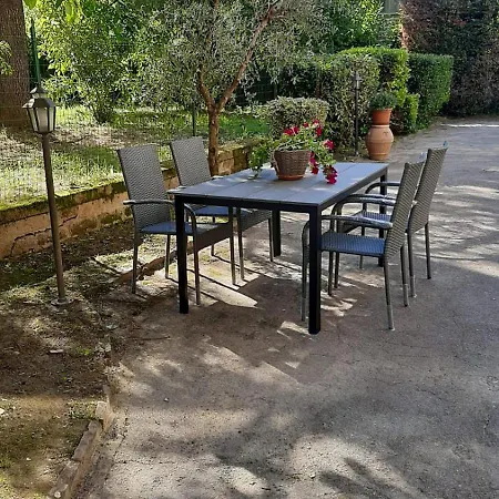 Tuscany Hills - Free Covered Parking Wifi Air Conditioning Holiday home