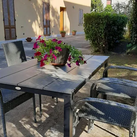 Tuscany Hills - Free Covered Parking Wifi Air Conditioning Holiday home *